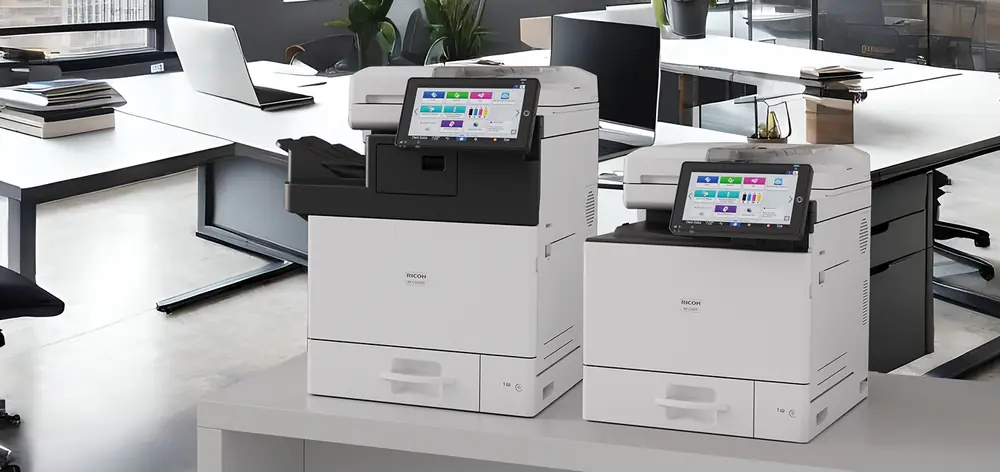 Impresora Multifunción Ricoh IM C401F Láser Color 8 Impresora multifunción Ricoh IM C401F láser color en una oficina